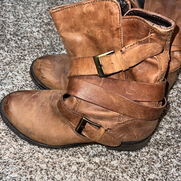 Leather Steve Madden Booties - Picture 3 of 4